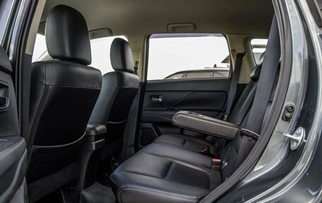 Mitsubishi Outlander III рестайлинг 3, 2014 год, 1 738 000 рублей, 33 фотография