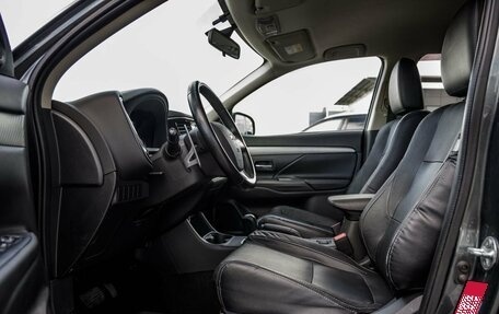 Mitsubishi Outlander III рестайлинг 3, 2014 год, 1 738 000 рублей, 27 фотография