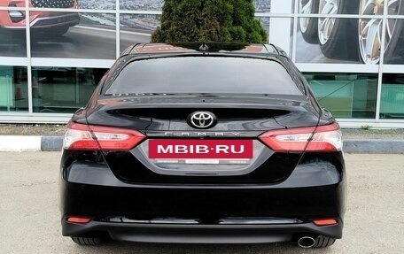 Toyota Camry, 2018 год, 3 250 000 рублей, 4 фотография