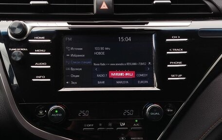 Toyota Camry, 2018 год, 3 250 000 рублей, 13 фотография