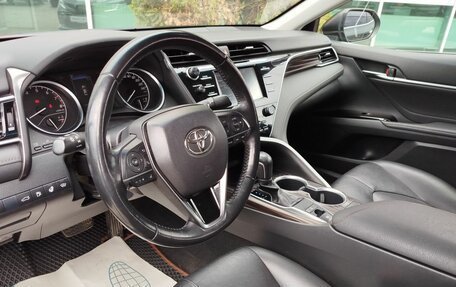 Toyota Camry, 2018 год, 3 250 000 рублей, 19 фотография