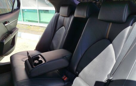 Toyota Camry, 2018 год, 3 250 000 рублей, 21 фотография