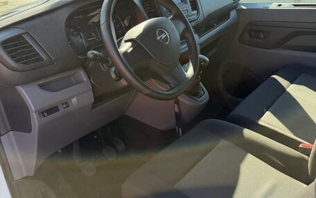 Opel Vivaro, 2021 год, 3 300 000 рублей, 3 фотография