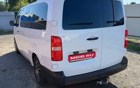 Opel Vivaro, 2021 год, 3 300 000 рублей, 4 фотография