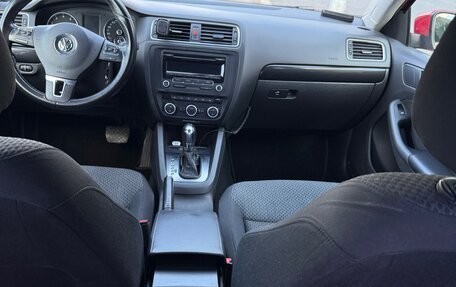 Volkswagen Jetta VI, 2012 год, 980 000 рублей, 8 фотография