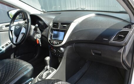 Hyundai Solaris II рестайлинг, 2013 год, 589 999 рублей, 14 фотография