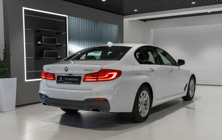 BMW 5 серия, 2018 год, 4 300 000 рублей, 4 фотография