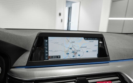 BMW 5 серия, 2018 год, 4 300 000 рублей, 18 фотография