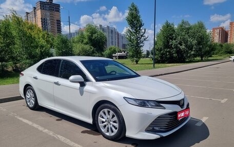 Toyota Camry, 2019 год, 2 740 000 рублей, 1 фотография