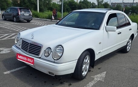 Mercedes-Benz E-Класс, 1999 год, 380 000 рублей, 1 фотография