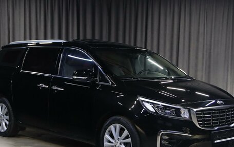 KIA Carnival III, 2019 год, 2 449 000 рублей, 3 фотография