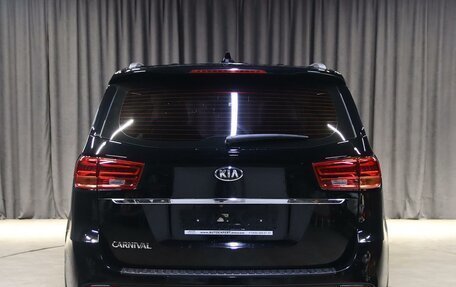 KIA Carnival III, 2019 год, 2 449 000 рублей, 19 фотография