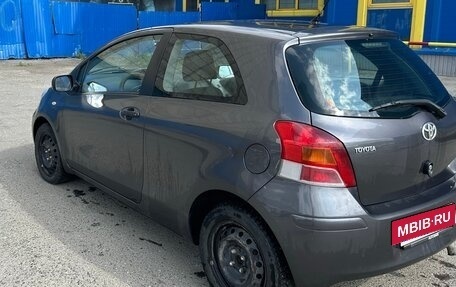 Toyota Yaris III рестайлинг, 2009 год, 470 000 рублей, 6 фотография