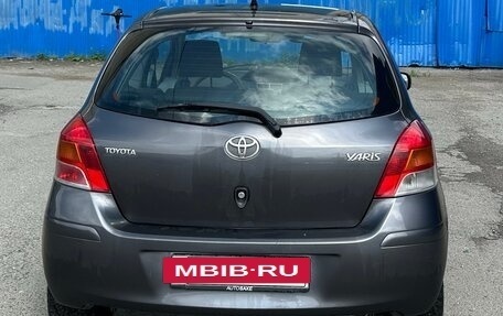 Toyota Yaris III рестайлинг, 2009 год, 470 000 рублей, 5 фотография