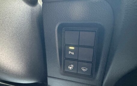 Toyota Land Cruiser Prado 150 рестайлинг 2, 2021 год, 5 940 000 рублей, 18 фотография