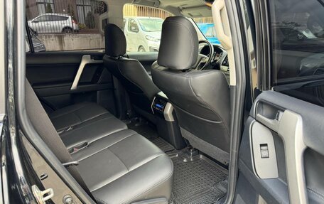Toyota Land Cruiser Prado 150 рестайлинг 2, 2021 год, 5 940 000 рублей, 27 фотография