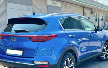 KIA Sportage IV рестайлинг, 2020 год, 2 500 000 рублей, 2 фотография