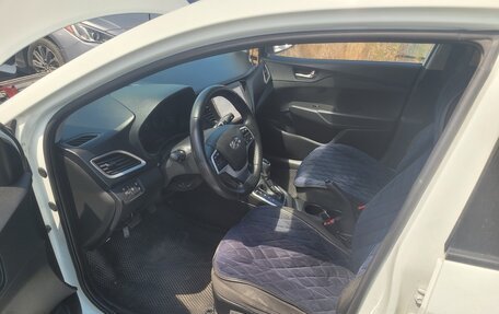 Hyundai Solaris II рестайлинг, 2017 год, 670 000 рублей, 6 фотография