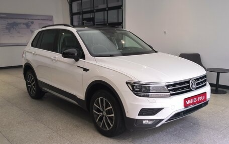 Volkswagen Tiguan II, 2018 год, 2 390 000 рублей, 5 фотография
