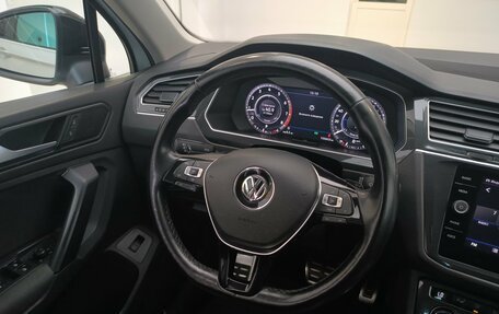 Volkswagen Tiguan II, 2018 год, 2 390 000 рублей, 16 фотография
