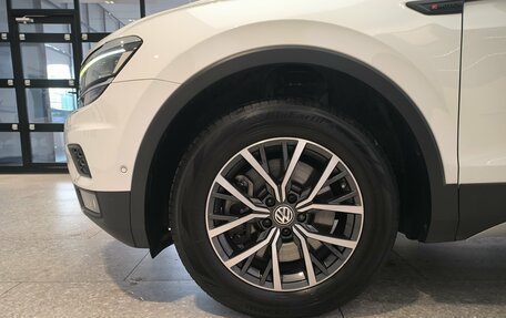 Volkswagen Tiguan II, 2018 год, 2 390 000 рублей, 9 фотография