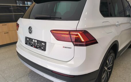 Volkswagen Tiguan II, 2018 год, 2 390 000 рублей, 11 фотография