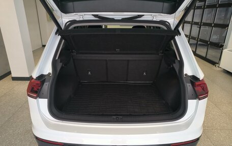 Volkswagen Tiguan II, 2018 год, 2 390 000 рублей, 30 фотография