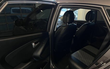 Hyundai ix35 I рестайлинг, 2013 год, 1 050 000 рублей, 24 фотография