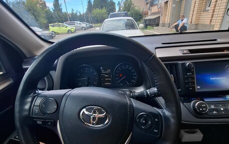 Toyota RAV4, 2018 год, 2 200 000 рублей, 6 фотография