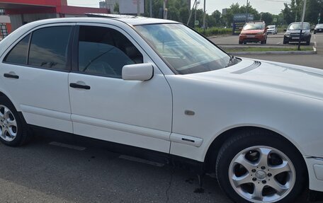 Mercedes-Benz E-Класс, 1999 год, 380 000 рублей, 3 фотография
