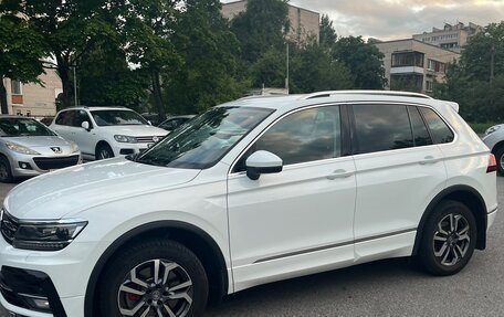 Volkswagen Tiguan II, 2019 год, 3 100 000 рублей, 2 фотография