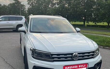 Volkswagen Tiguan II, 2019 год, 3 100 000 рублей, 3 фотография