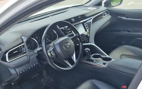 Toyota Camry, 2019 год, 2 740 000 рублей, 13 фотография