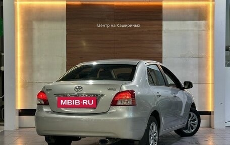 Toyota Yaris III рестайлинг, 2007 год, 610 000 рублей, 4 фотография