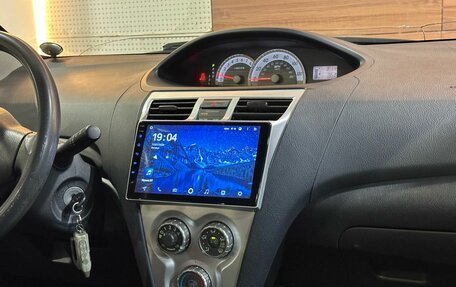Toyota Yaris III рестайлинг, 2007 год, 610 000 рублей, 10 фотография
