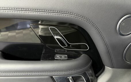 Land Rover Range Rover IV рестайлинг, 2018 год, 8 000 000 рублей, 24 фотография
