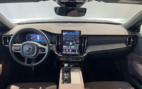 Volvo S90 II рестайлинг, 2025 год, 4 985 024 рублей, 7 фотография