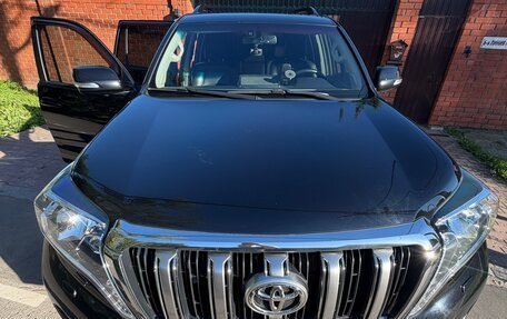 Toyota Land Cruiser Prado 150 рестайлинг 2, 2016 год, 4 500 000 рублей, 4 фотография