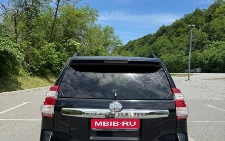Toyota Land Cruiser Prado 150 рестайлинг 2, 2015 год, 3 100 000 рублей, 5 фотография