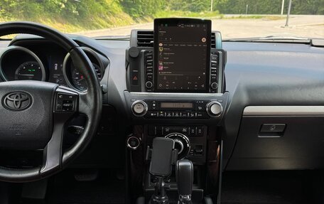 Toyota Land Cruiser Prado 150 рестайлинг 2, 2015 год, 3 100 000 рублей, 7 фотография