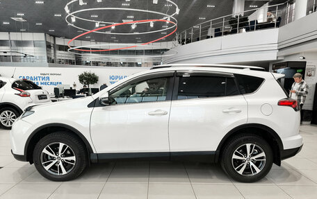 Toyota RAV4, 2016 год, 2 550 000 рублей, 10 фотография