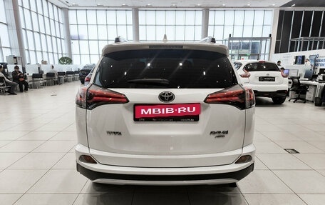 Toyota RAV4, 2016 год, 2 550 000 рублей, 7 фотография