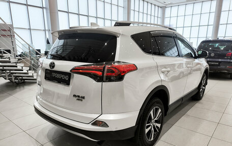 Toyota RAV4, 2016 год, 2 550 000 рублей, 6 фотография