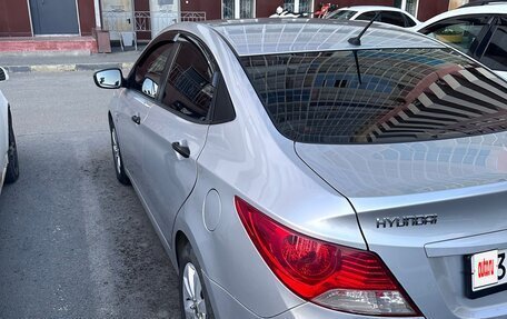 Hyundai Solaris II рестайлинг, 2012 год, 1 250 000 рублей, 4 фотография