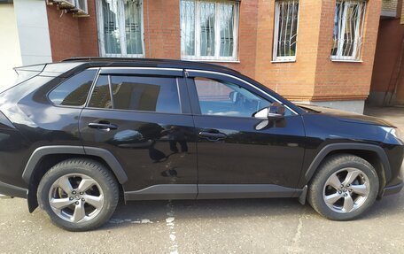 Toyota RAV4, 2019 год, 3 600 000 рублей, 2 фотография