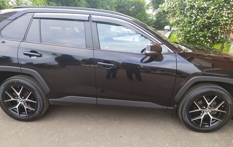 Toyota RAV4, 2019 год, 3 600 000 рублей, 5 фотография
