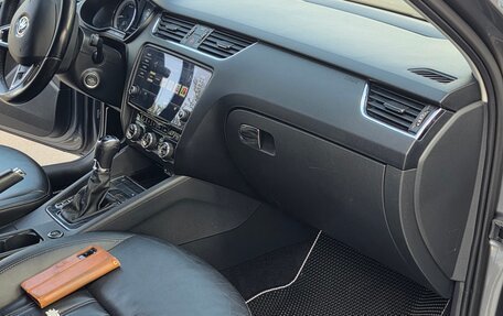 Skoda Octavia, 2017 год, 1 740 000 рублей, 6 фотография