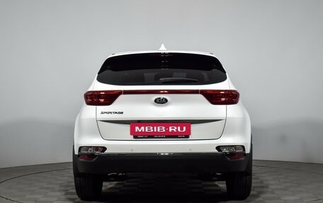 KIA Sportage IV рестайлинг, 2022 год, 2 390 000 рублей, 7 фотография