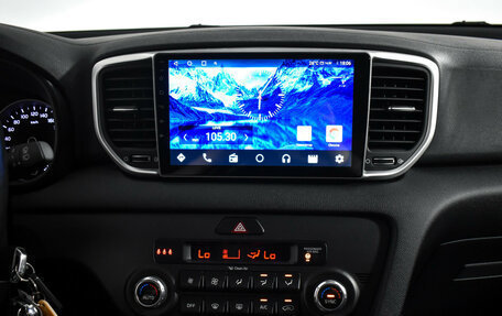 KIA Sportage IV рестайлинг, 2022 год, 2 390 000 рублей, 17 фотография