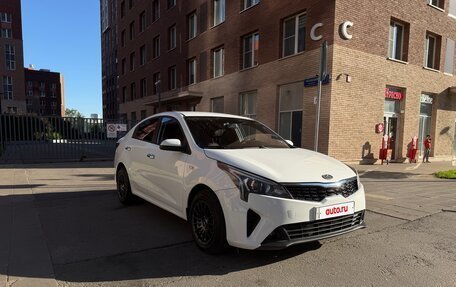 KIA Rio IV, 2020 год, 1 590 000 рублей, 2 фотография